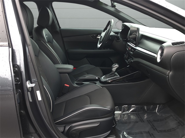 2023 Kia Forte GT-Line photo 6