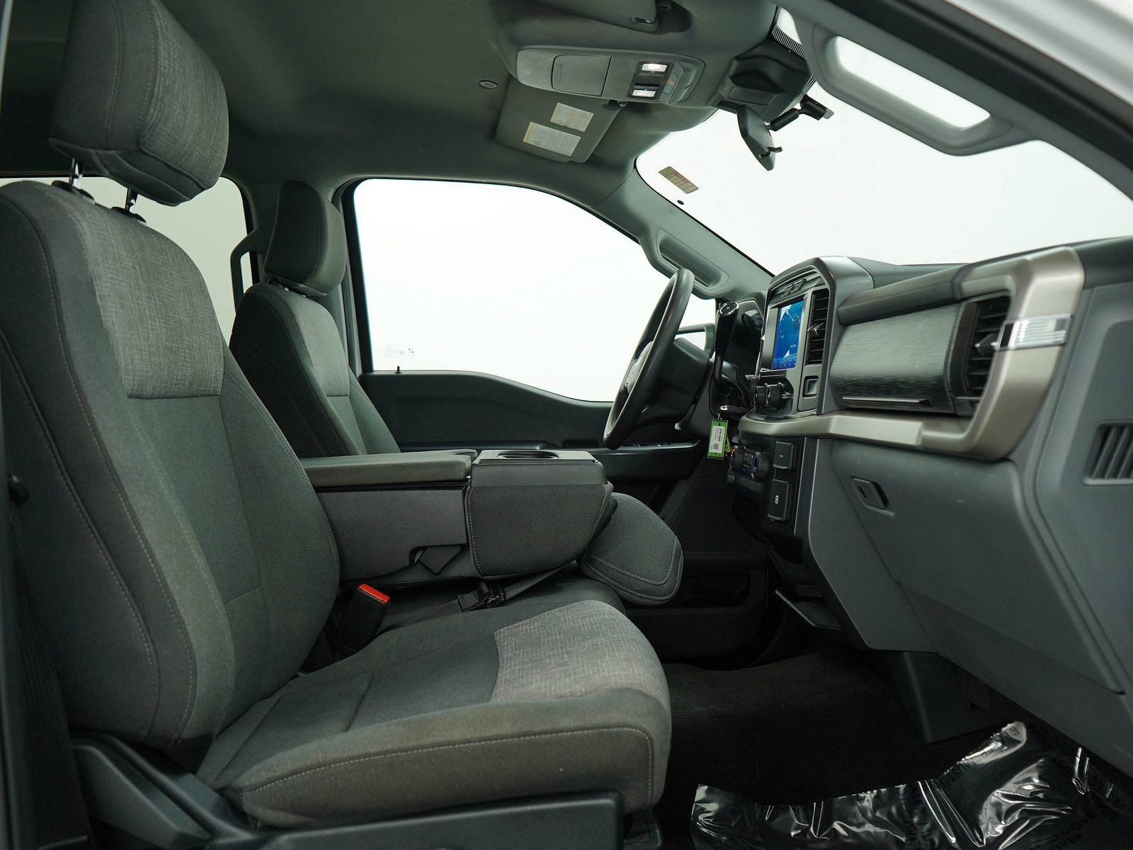 2021 Ford F-150 XLT photo 2