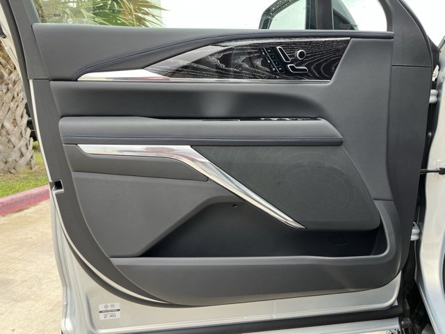 2025 Cadillac Escalade IQ Sport photo 9
