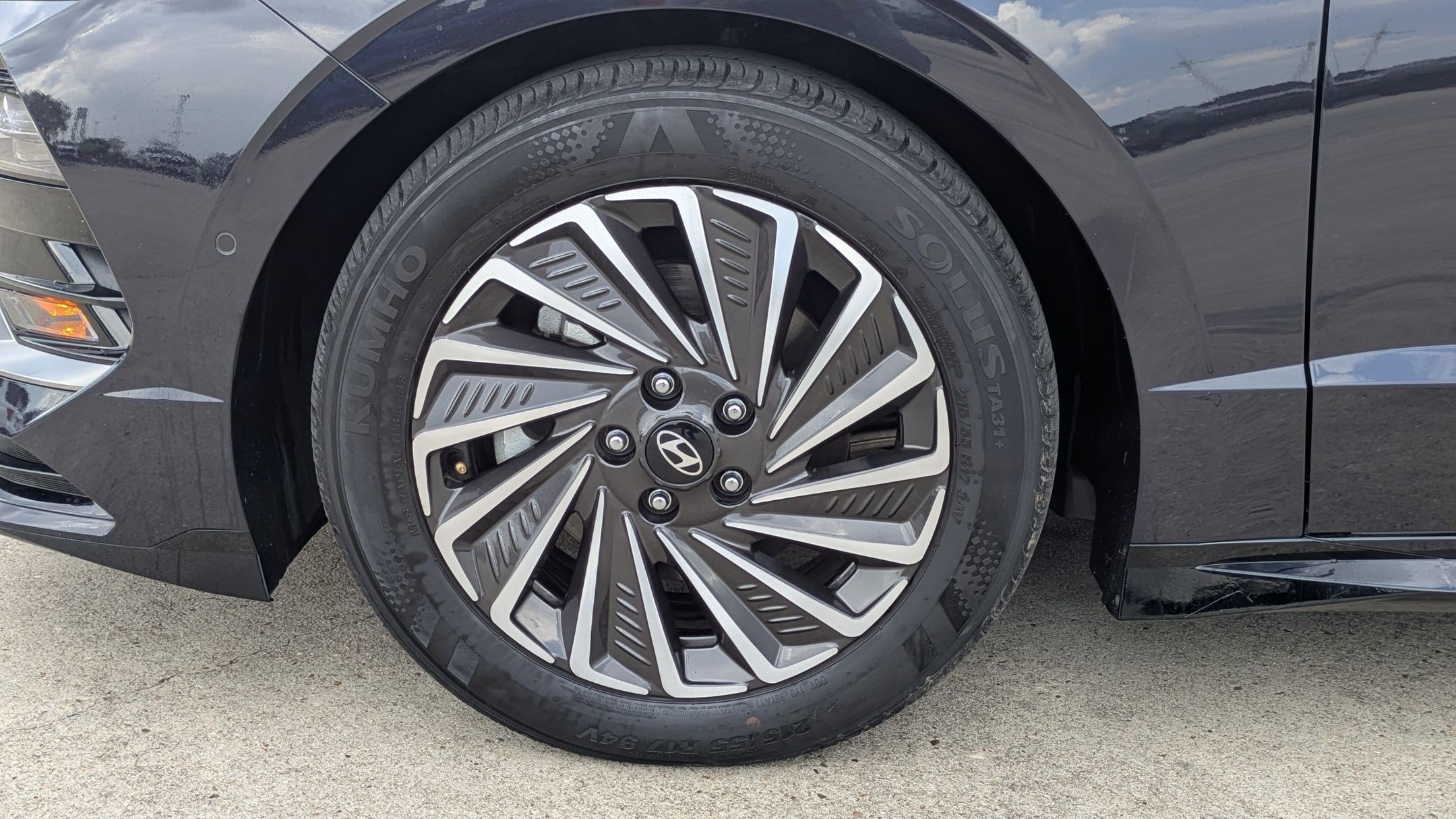 2024 Hyundai Sonata Hybrid Limited photo 9