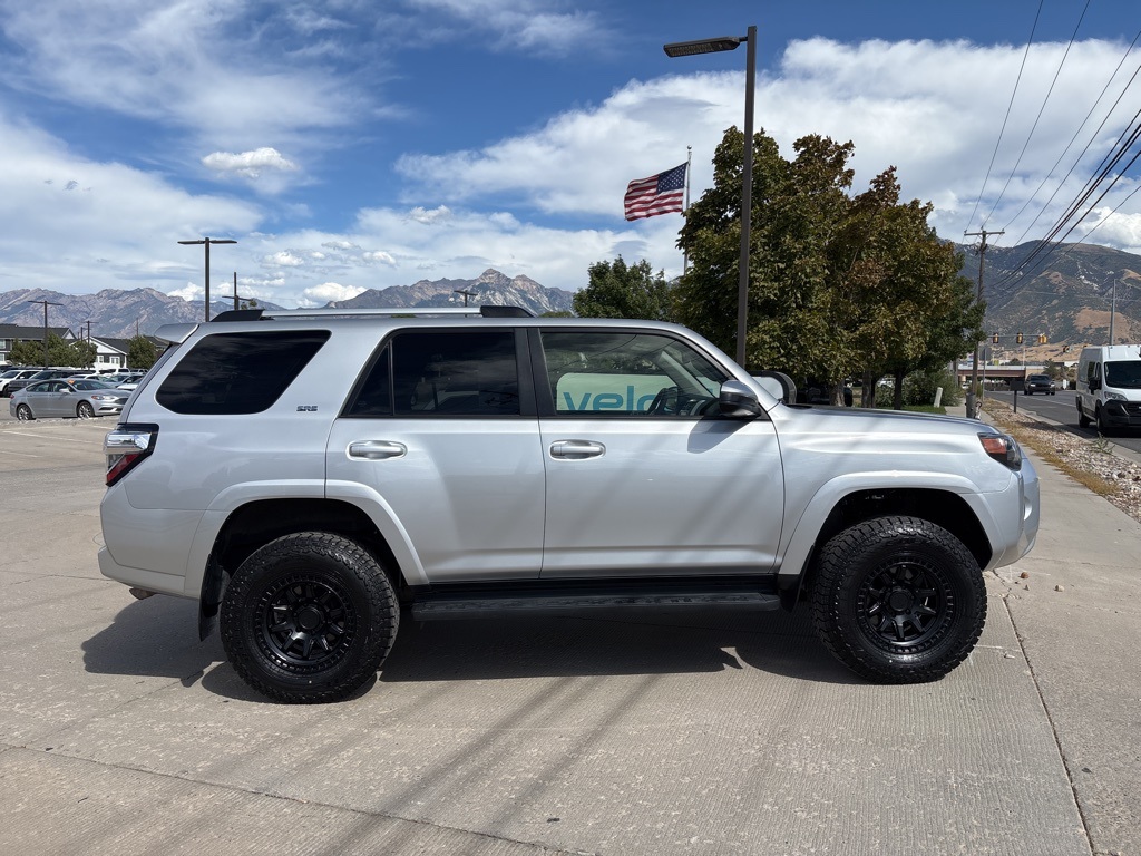2024 Toyota 4Runner SR5 photo 3