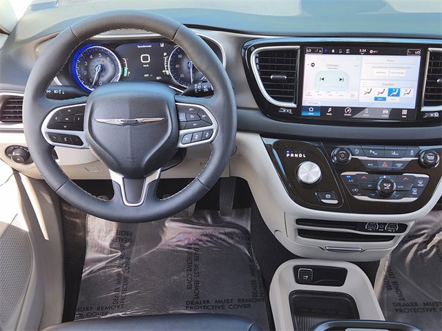 2024 Chrysler Pacifica Touring L photo 22
