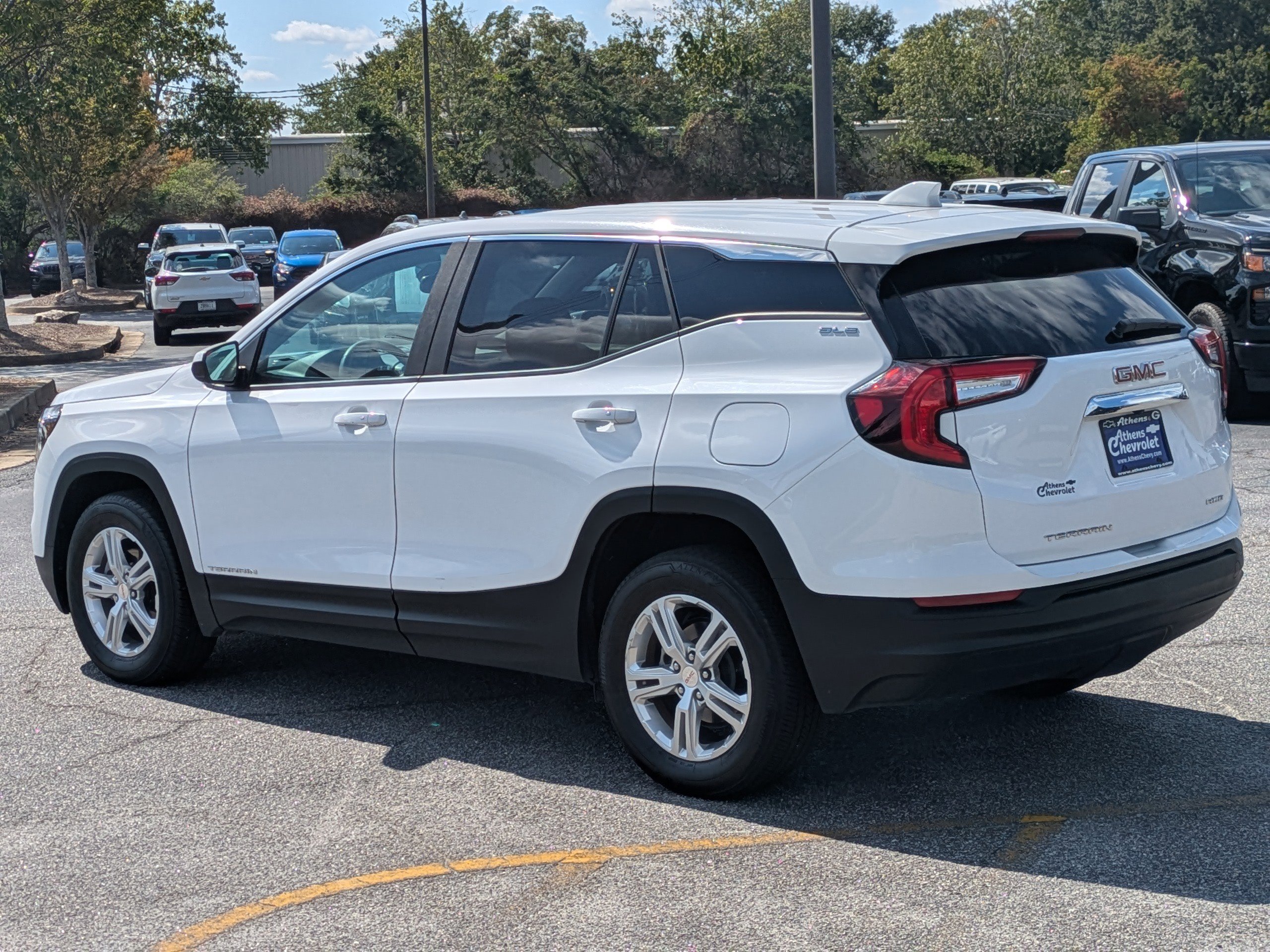 2024 Gmc Terrain SLE photo 2