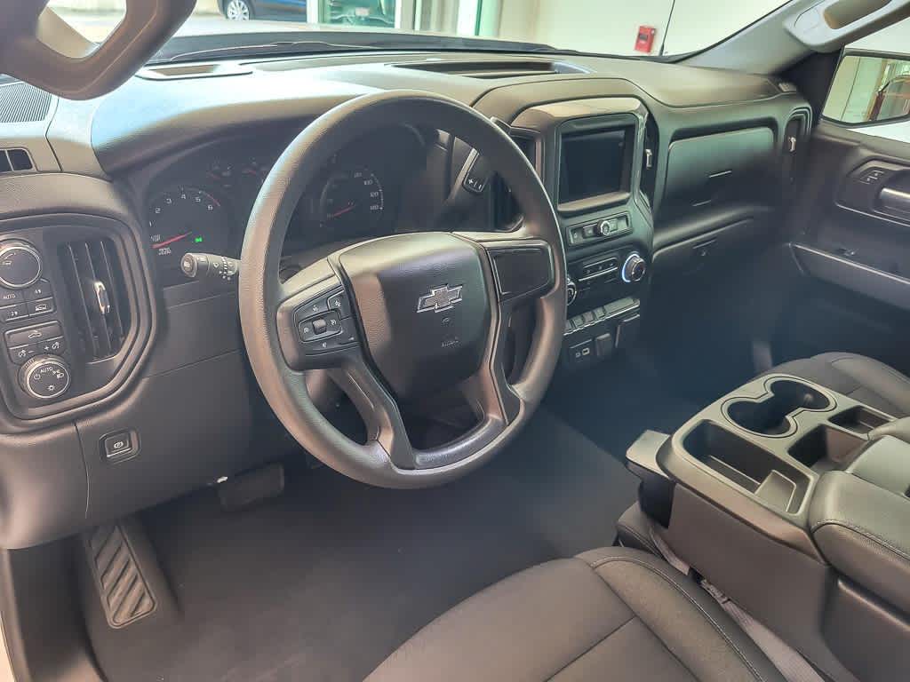 2024 Chevrolet Silverado Custom photo 8