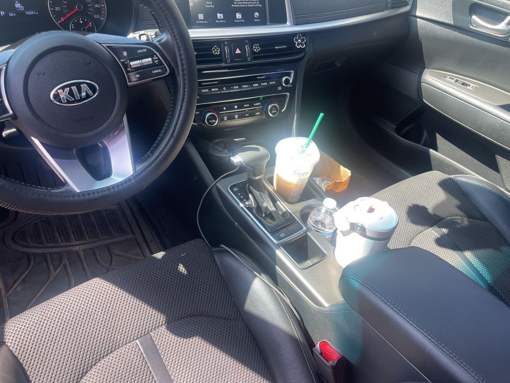 2019 Kia Optima S photo 16
