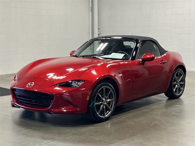 2016 Mazda MX-5 Miata Miata Grand Touring photo 2