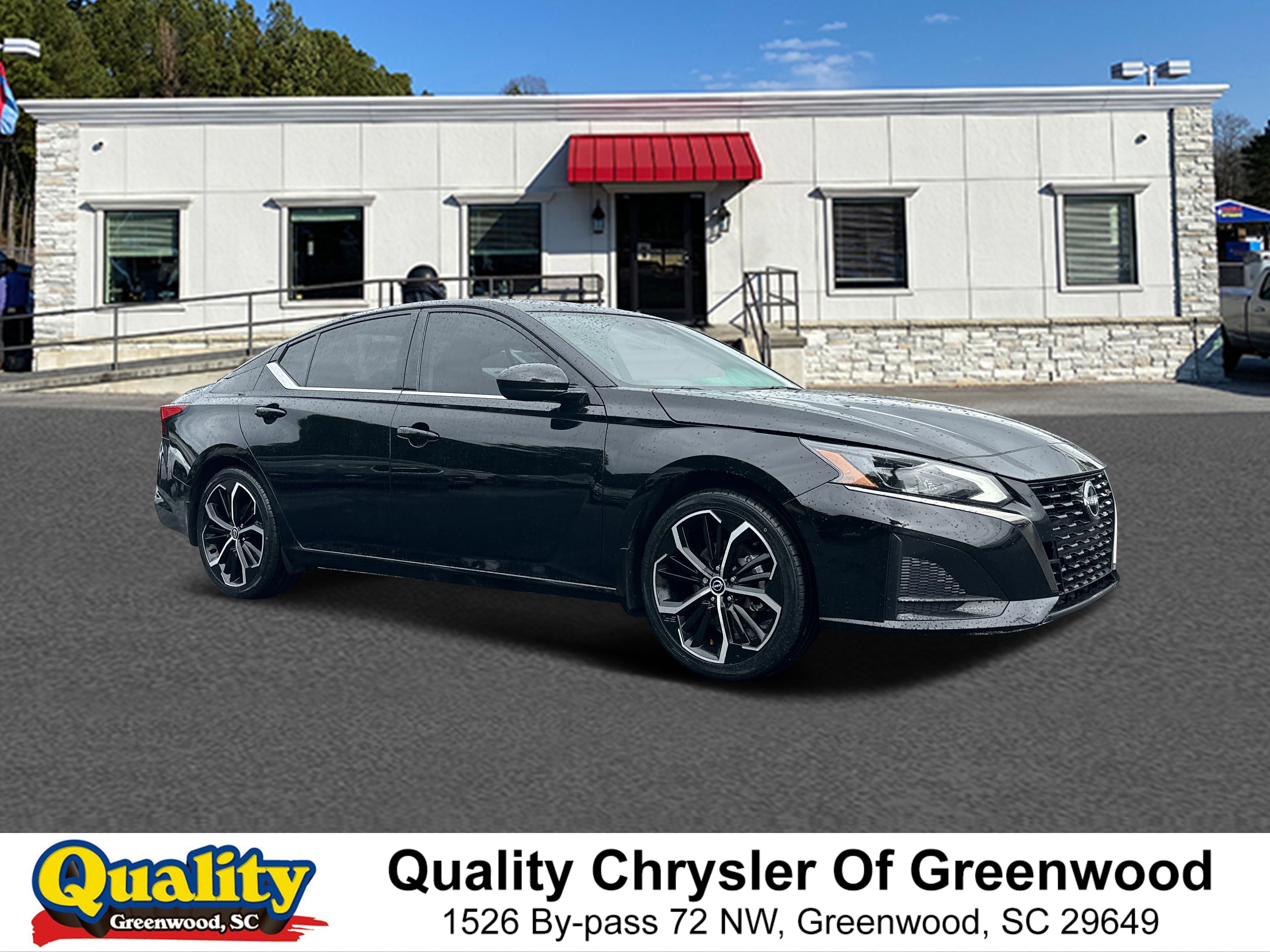 2024 Nissan Altima SR's photo