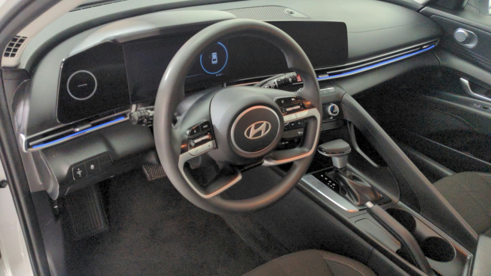 Used 2024 Serenity White Hyundai SEL image 14