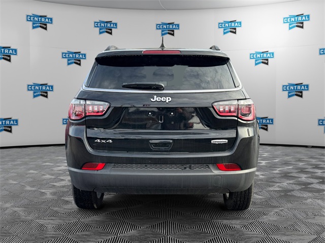 2024 Jeep Compass Latitude photo 4