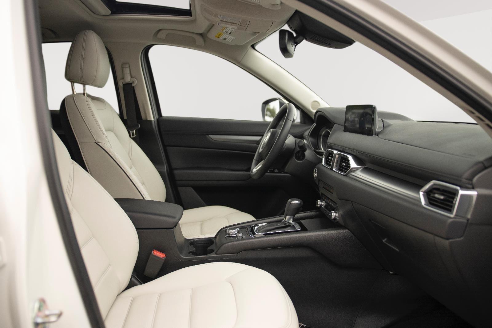 2025 Mazda CX-5 2.5 S Preferred photo 13