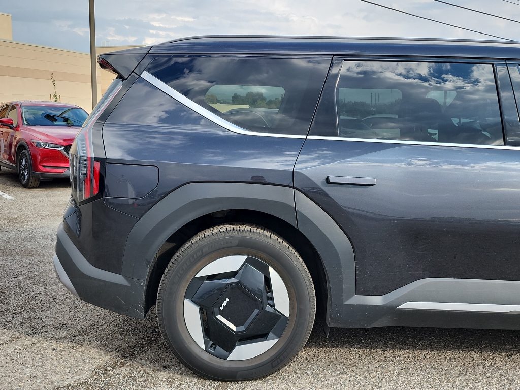 2024 Kia EV9 Wind photo 5