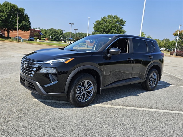 2026 Nissan Rogue S photo 2