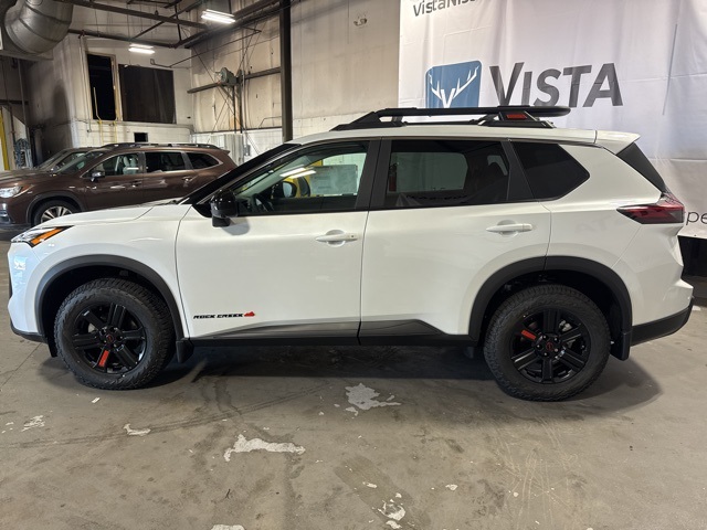 2026 Nissan Rogue SV photo 4