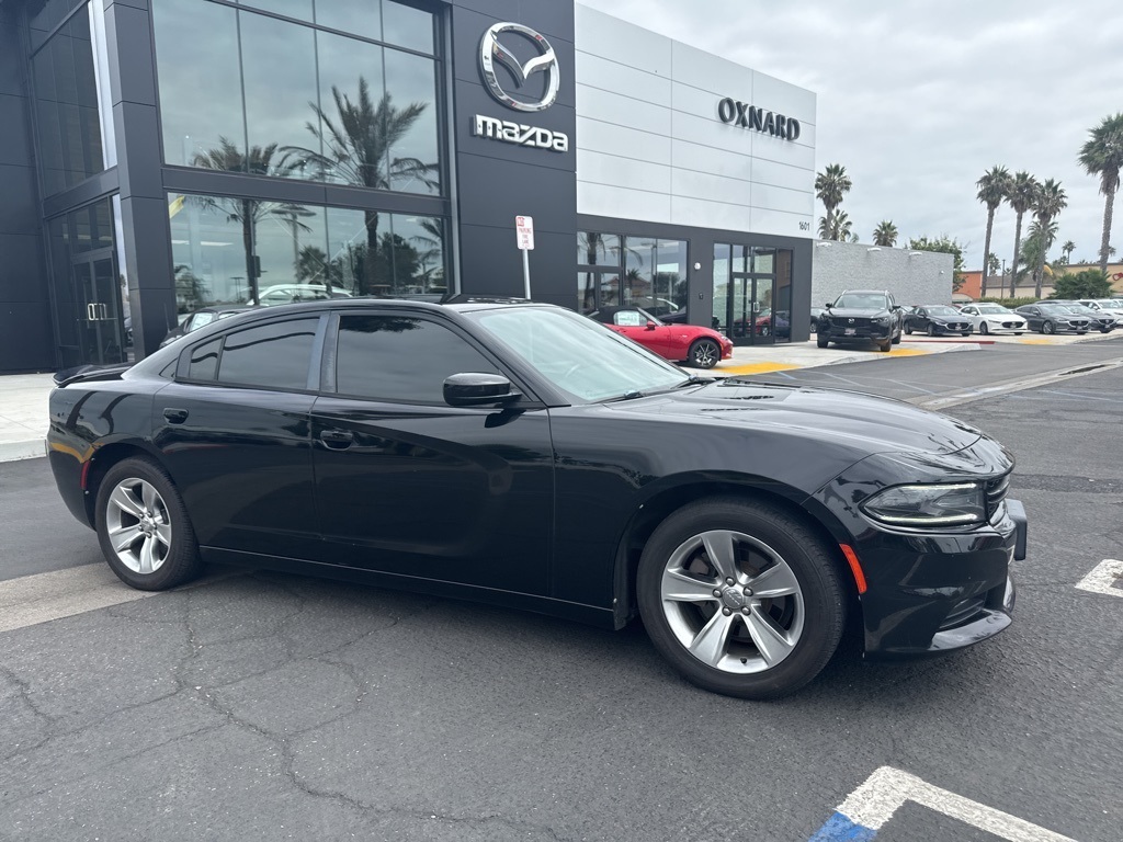 2017 Dodge Charger SXT photo 31