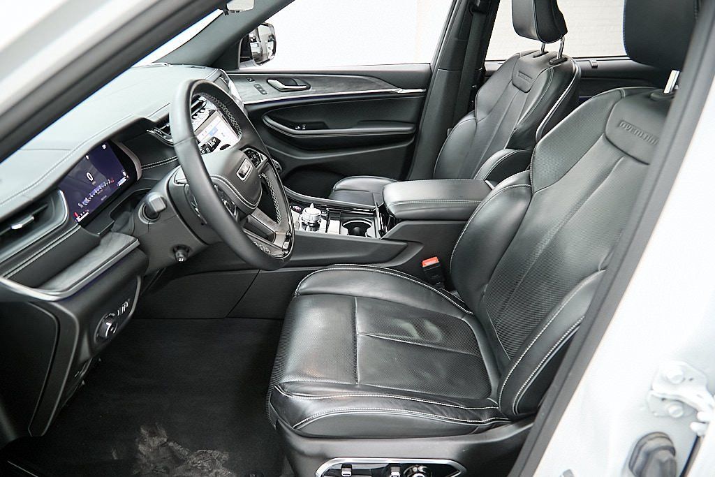 2022 JEEP GRAND CHEROKEE L - Image 14