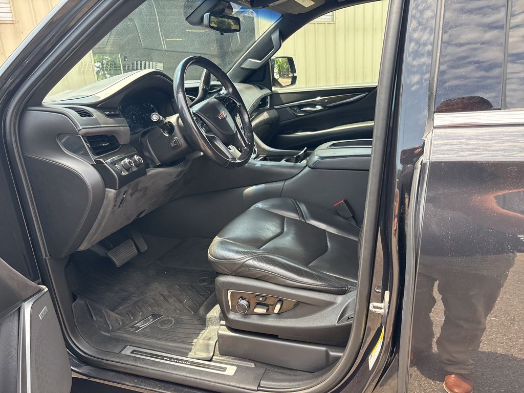 2019 Cadillac Escalade ESV Platinum photo 35