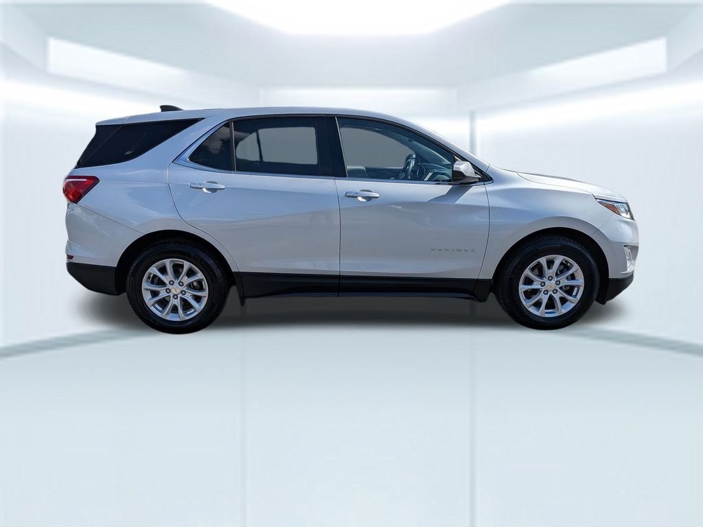 2019 Chevrolet Equinox LT photo 4