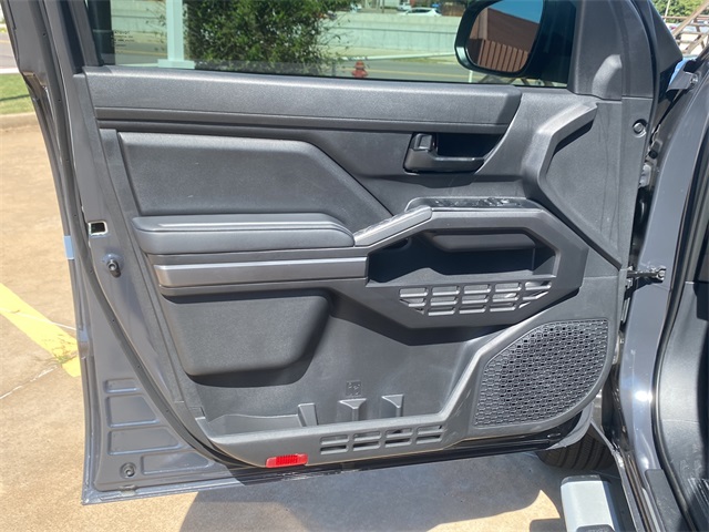2025 Toyota Tacoma SR5 4x4 Double Cab photo 14