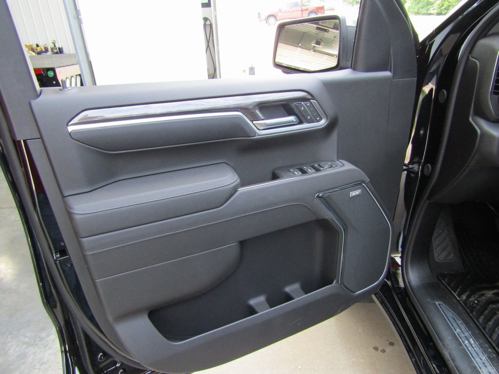 2026 Chevrolet Silverado 1500 LTZ photo 25
