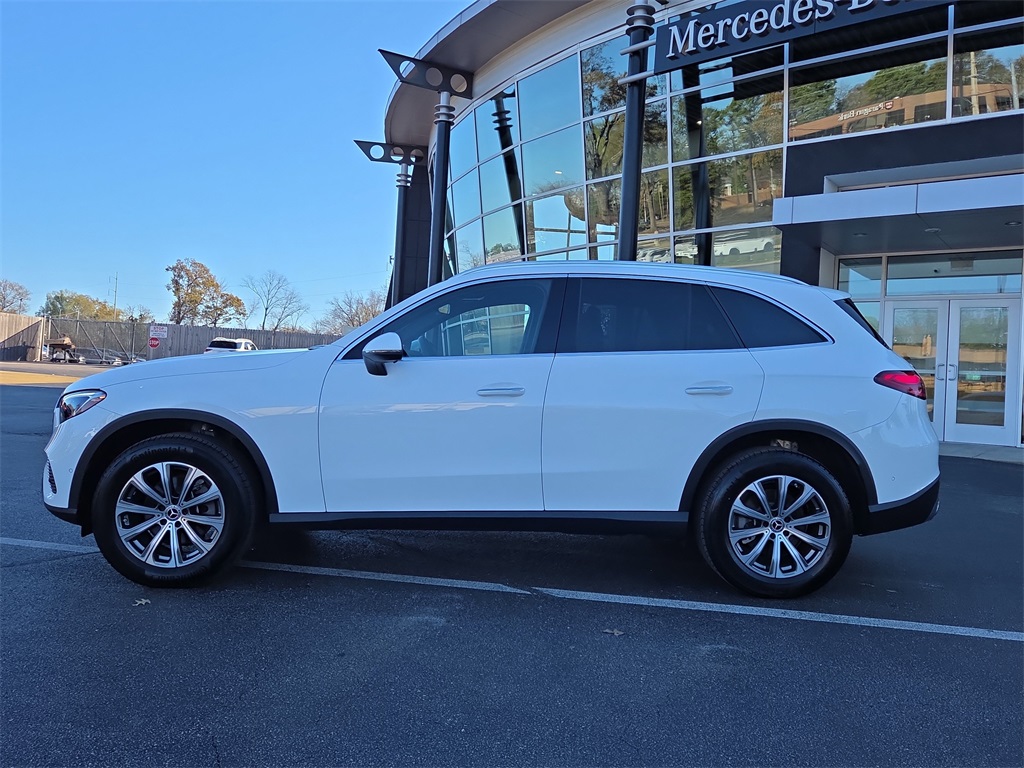 2024 Mercedes Benz GLC 4MATIC 300 photo 2