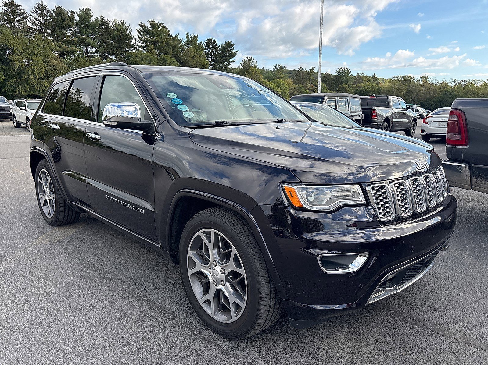 2021 Jeep Grand Cherokee Overland photo 2