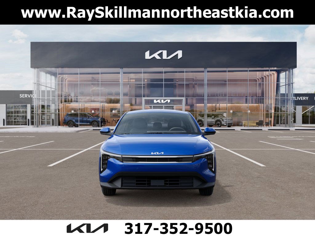 2025 Kia K4 LXS photo 2