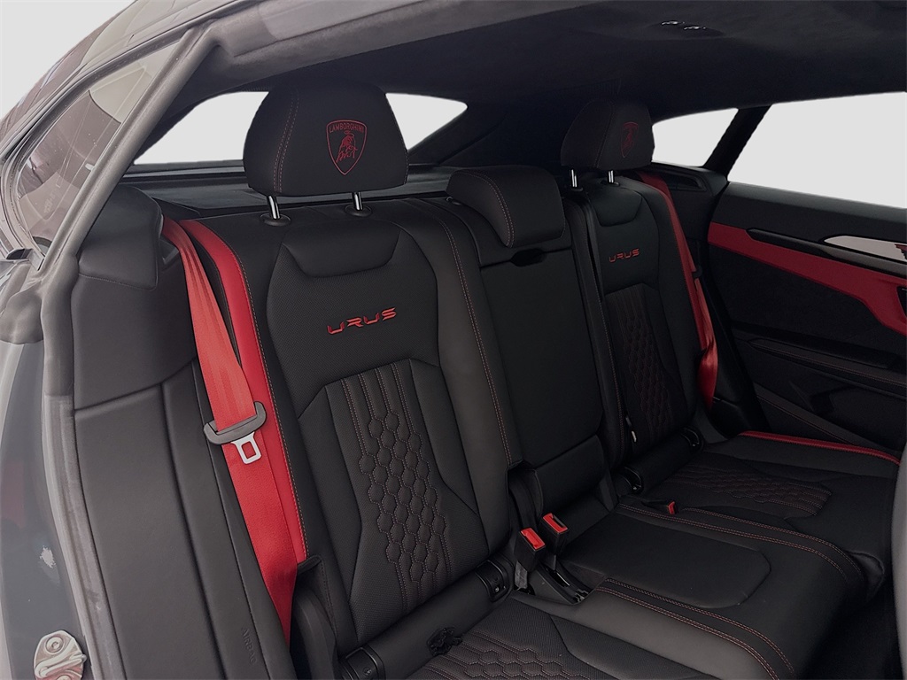2023 Lamborghini Urus S photo 25