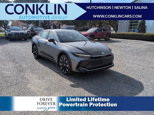 2026 Toyota Crown Platinum's photo