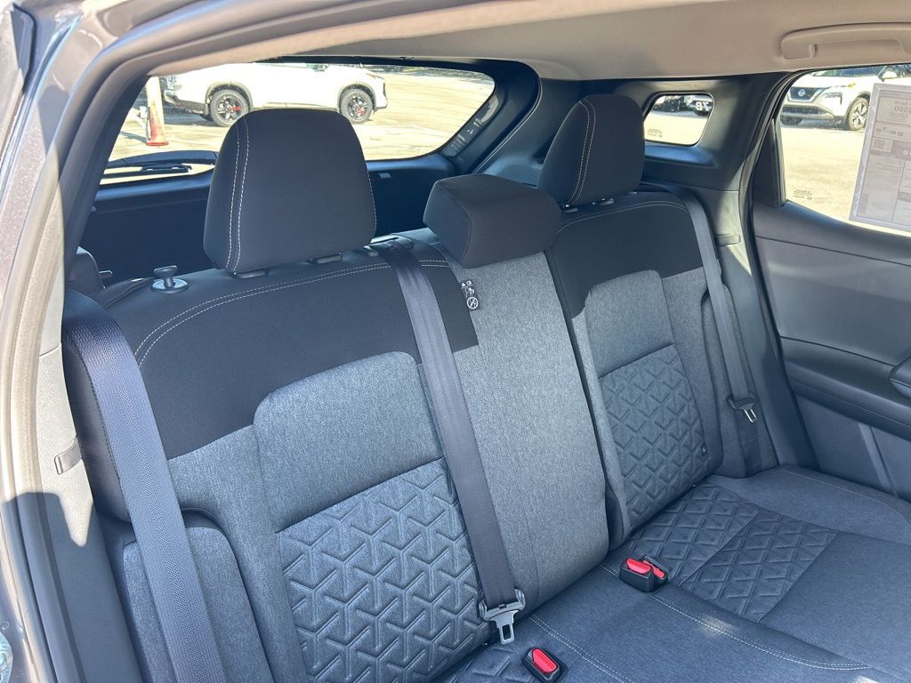 2026 Nissan Kicks SV photo 38