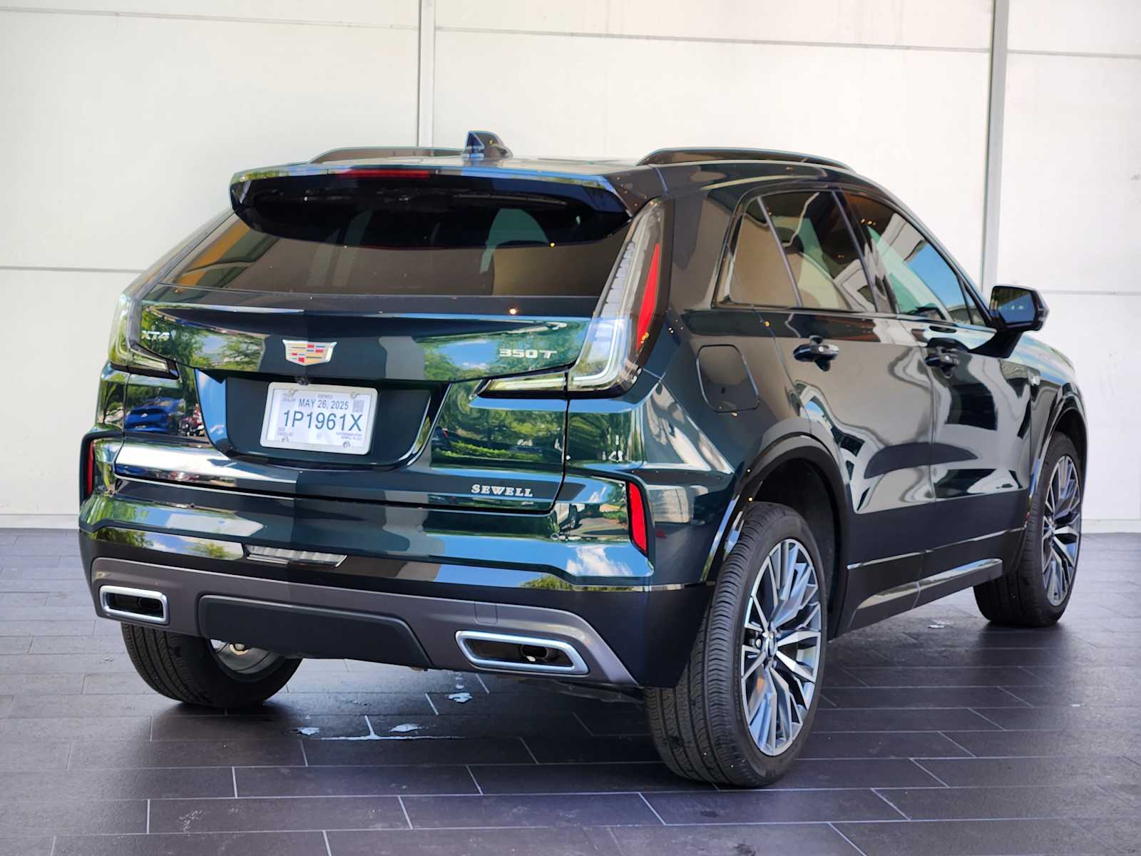 2025 Cadillac XT4 Sport photo 3