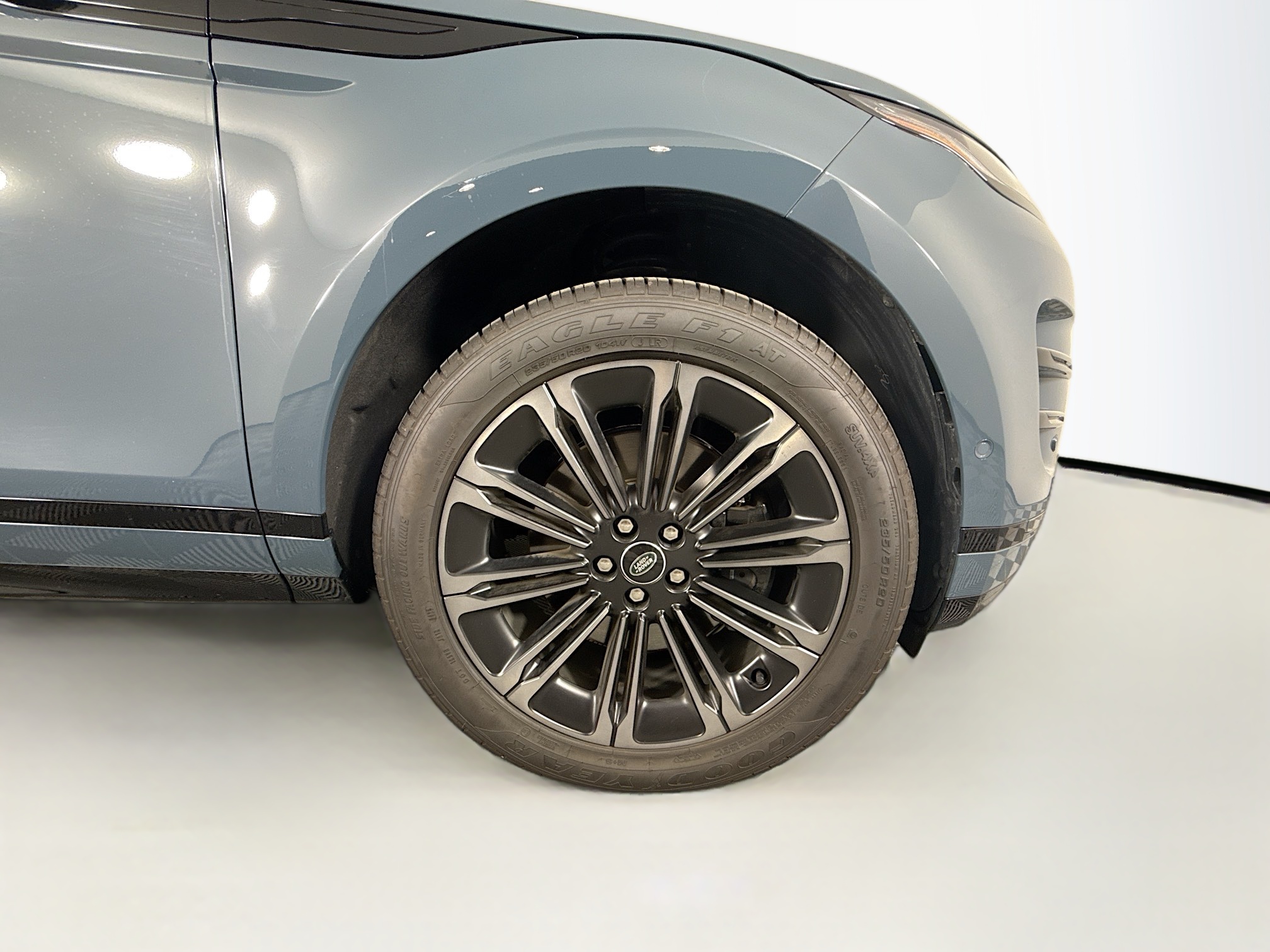 2026 Land Rover Range Rover Evoque Dynamic SE photo 7