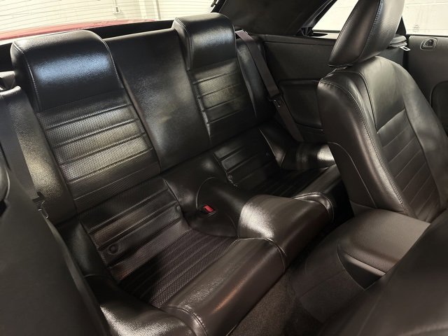 2005 Ford Mustang GT Deluxe Convertible photo 12
