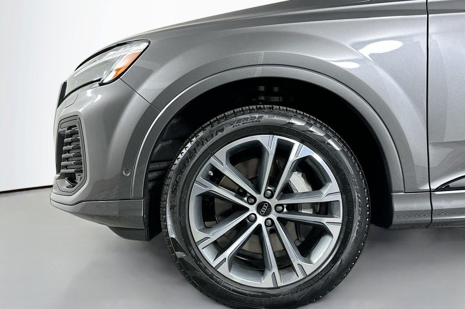 New 2026 Samurai Gray Metallic Audi Premium image 11