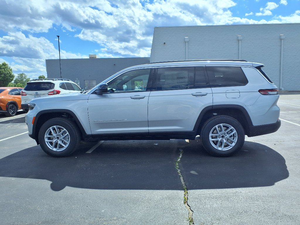 2025 Jeep Grand Cherokee L photo 3