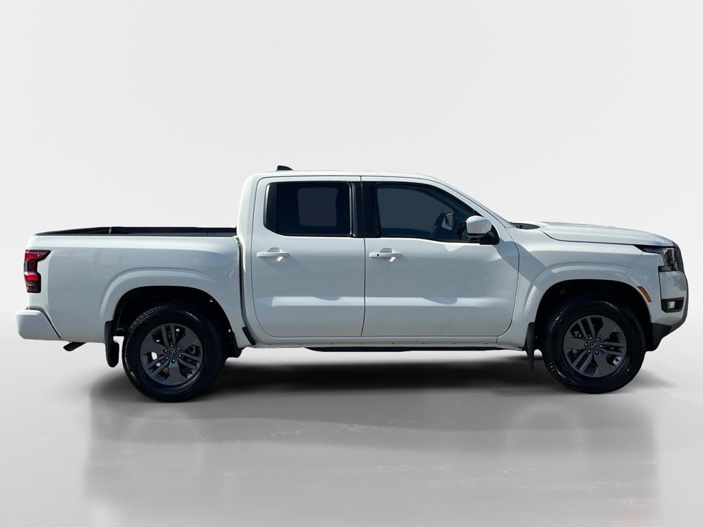 2025 Nissan Frontier SV photo 7