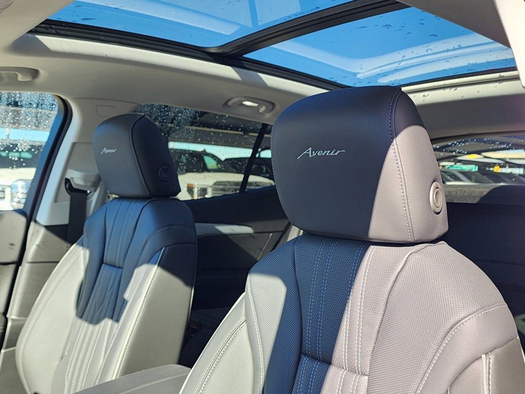 2025 Buick Envision Avenir photo 15