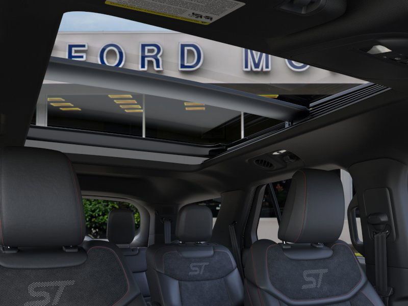 2025 Ford Explorer ST photo 21