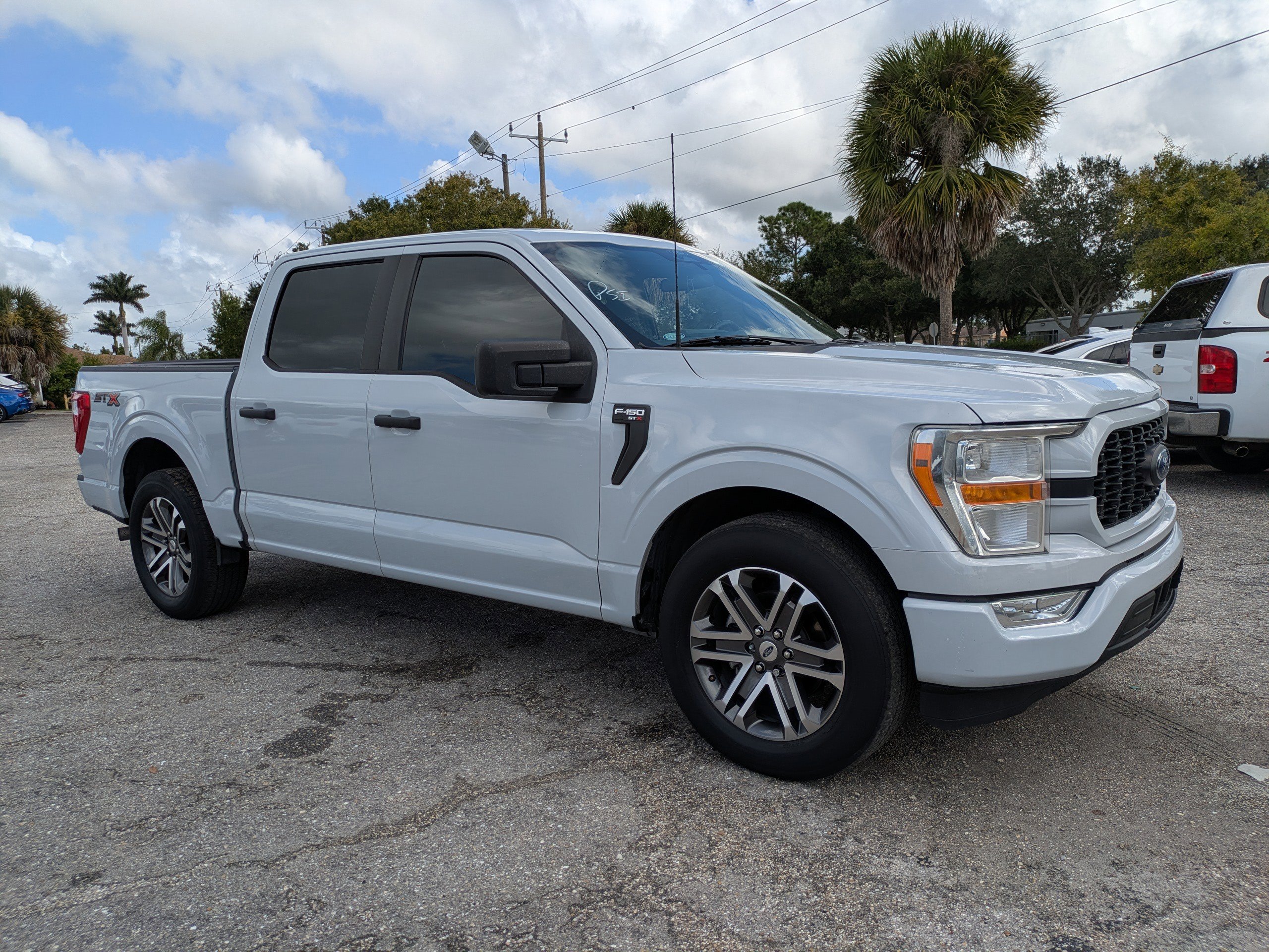 2022 Ford F-150 XL photo 2
