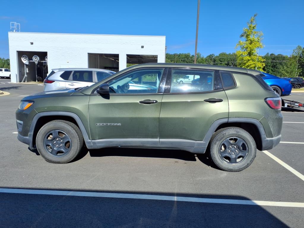 2019 Jeep Compass Sport photo 3
