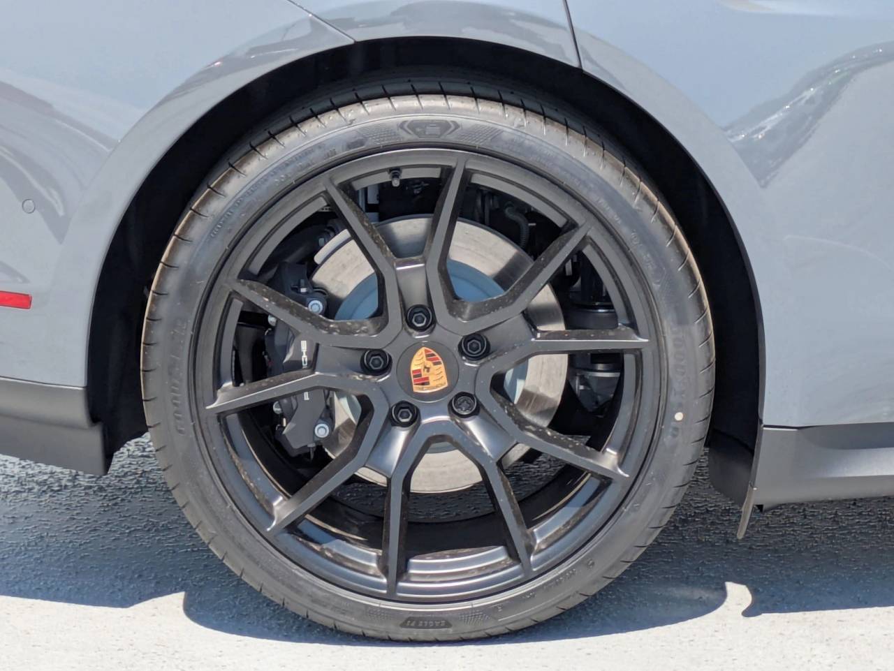 2025 Porsche Taycan 4 photo 29