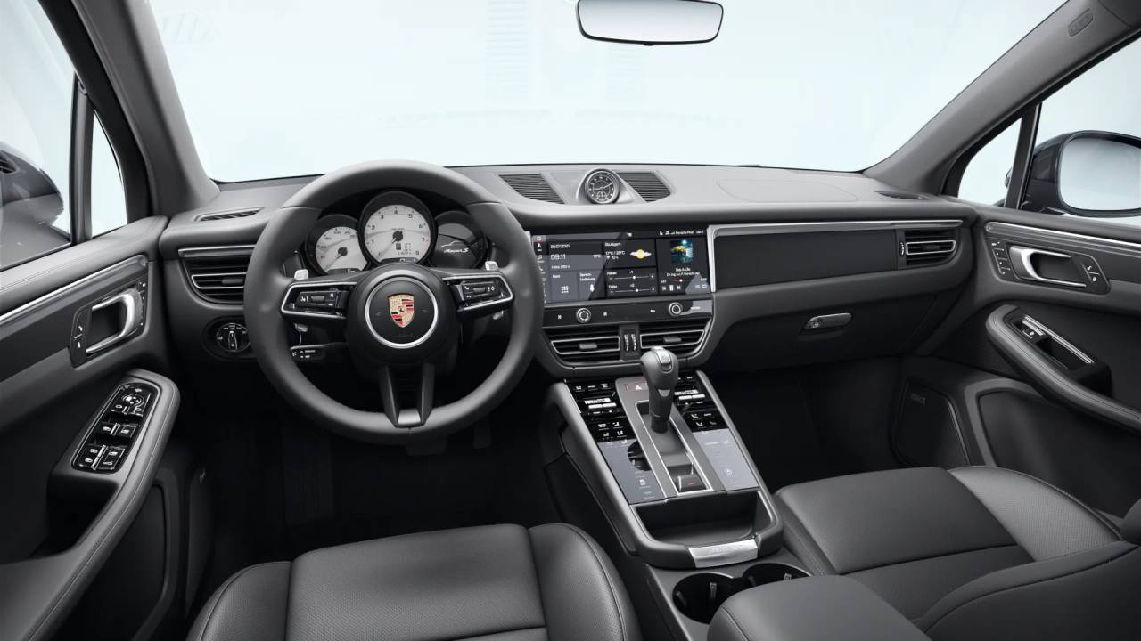 2026 Porsche Macan S photo 9