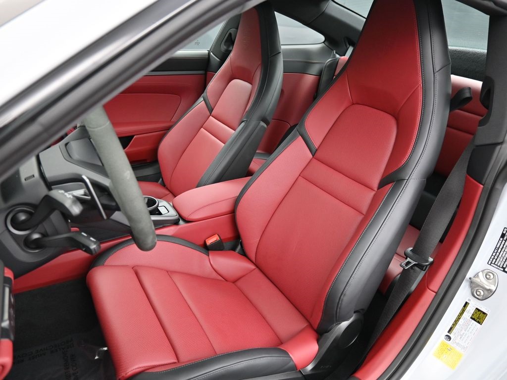 2025 Porsche 911 photo 4