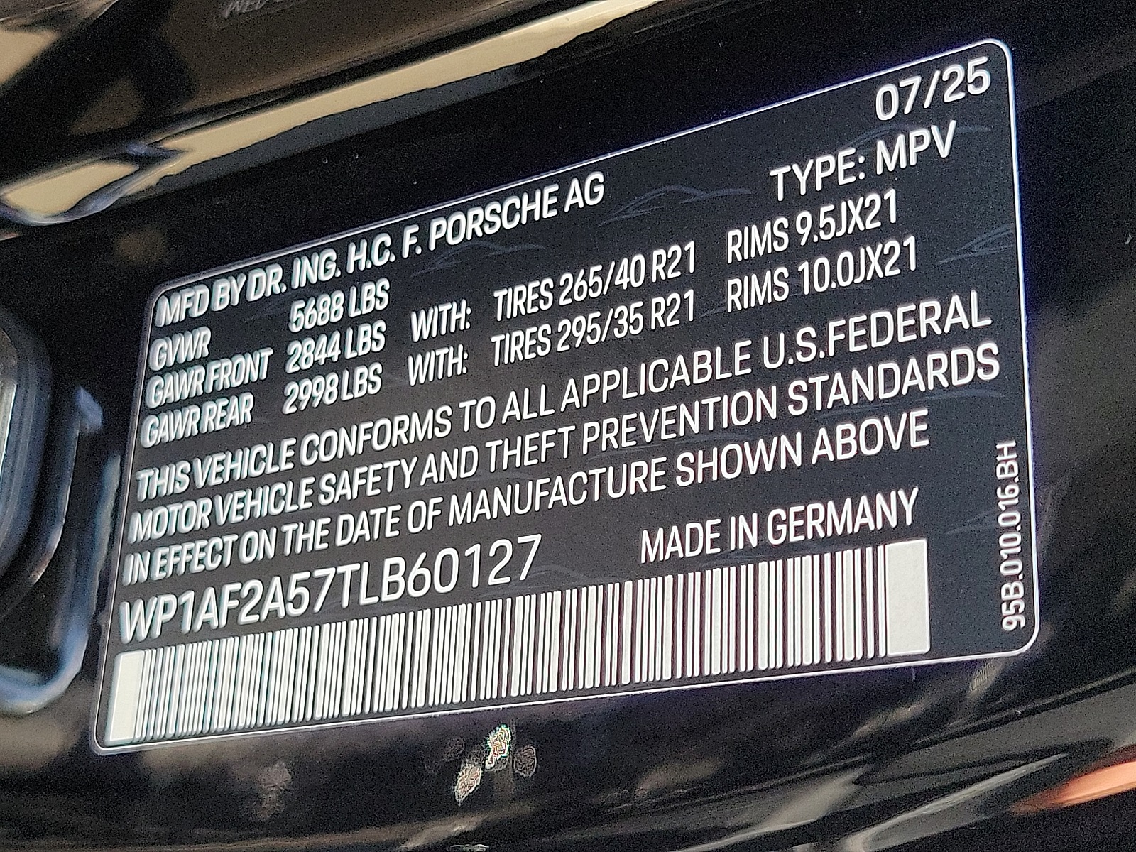 2026 Porsche Macan GTS photo 32