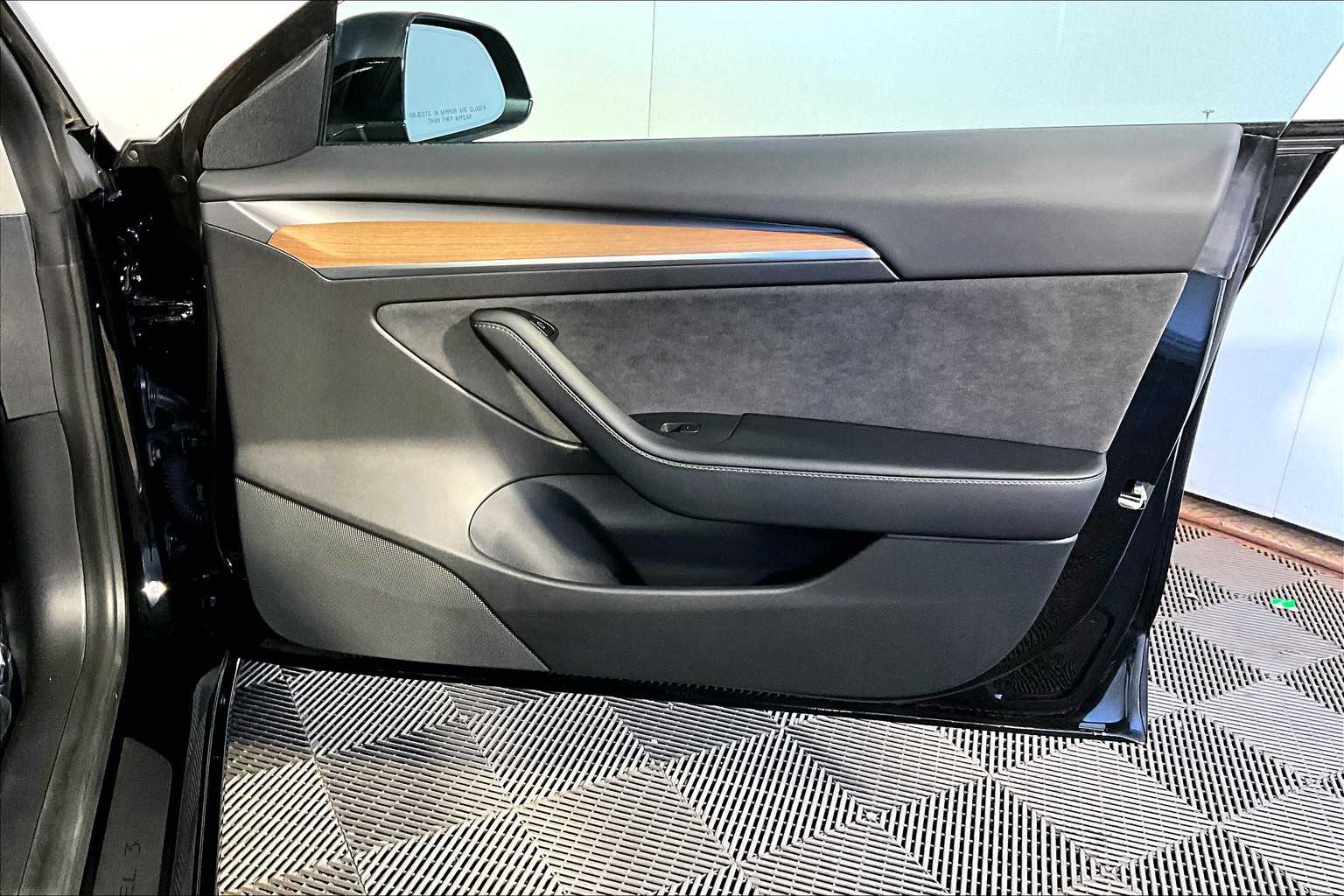 2021 Tesla Model 3 Standard Range Plus photo 20