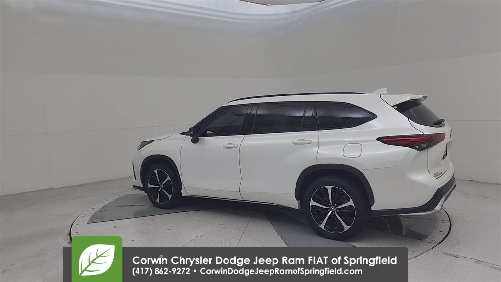 2021 Toyota Highlander XSE photo 10