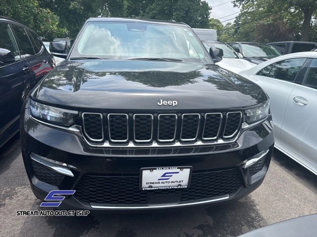 2022 Jeep Grand Cherokee Limited photo 2