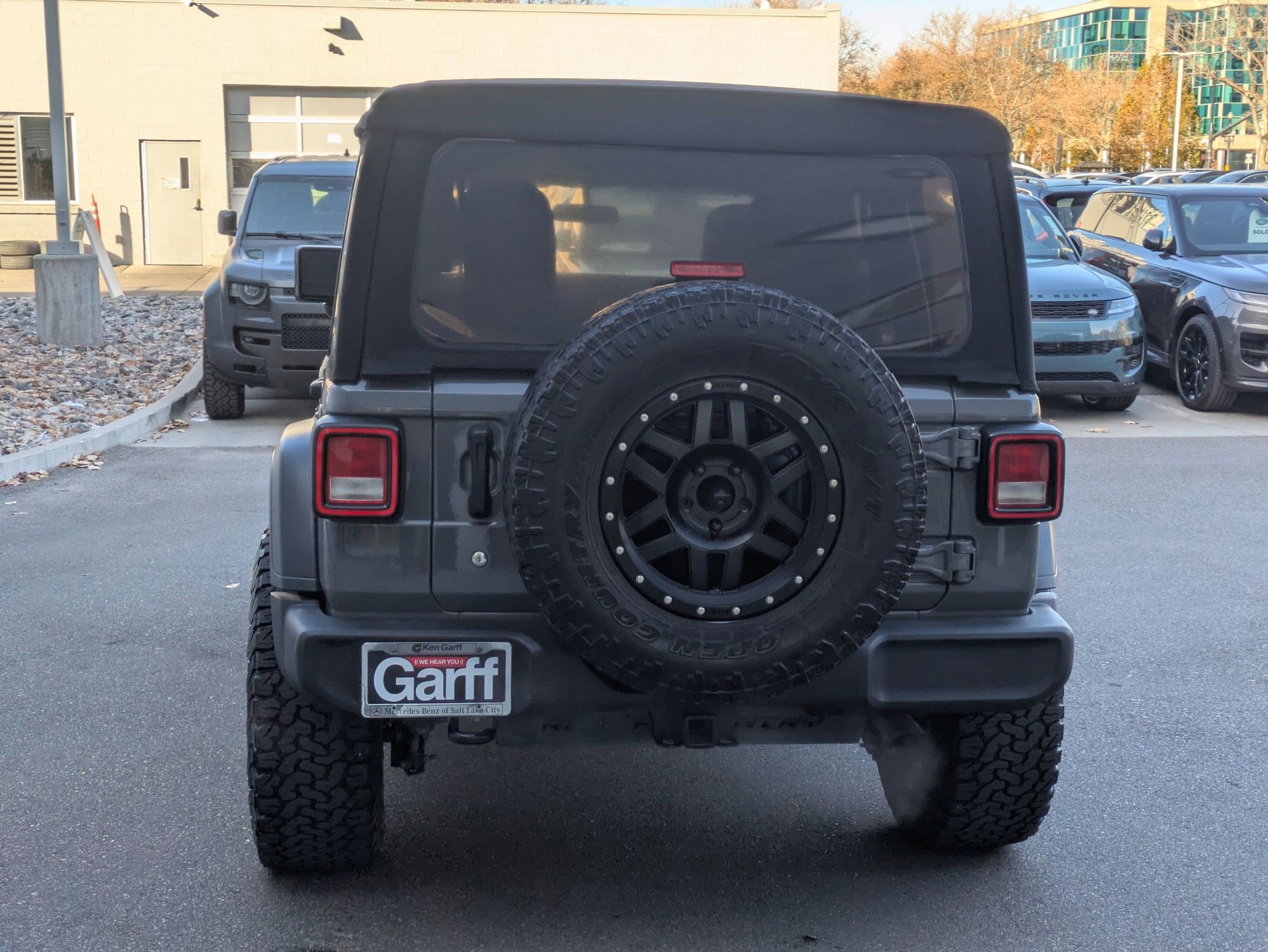 2018 Jeep Wrangler Unlimited Sport S photo 2