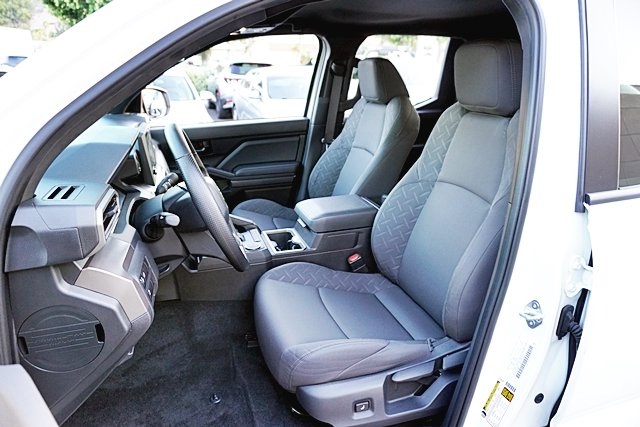 2024 Toyota Tacoma SR5 photo 14