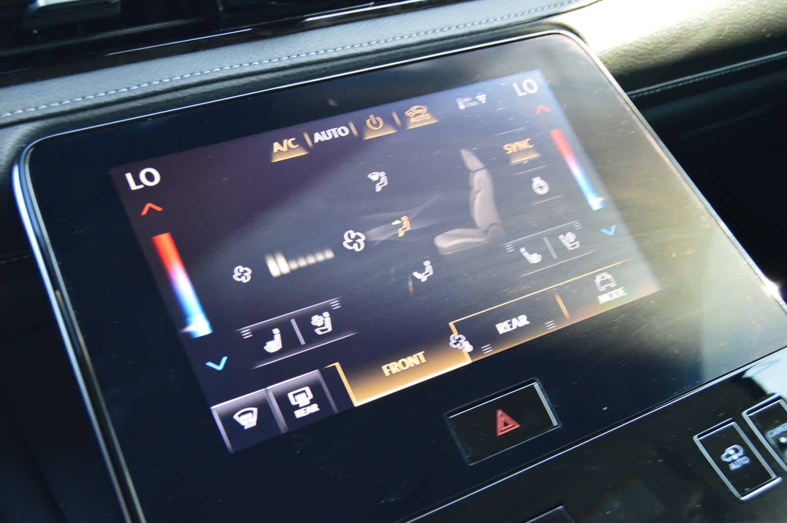 2025 INFINITI QX80 Sensory 4WD - Photo 16