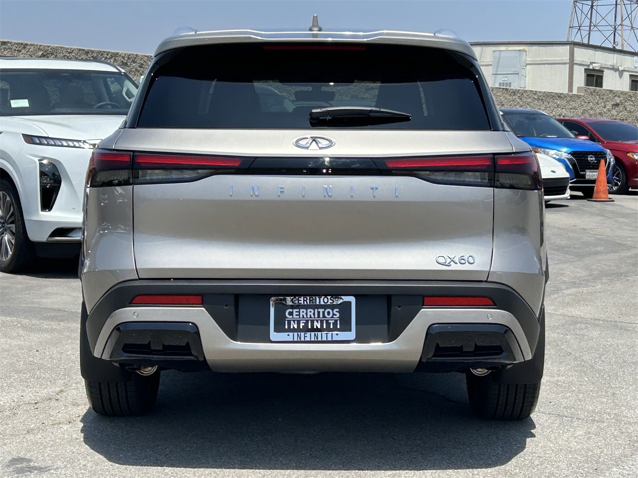 2025 Infiniti QX60 Luxe photo 3